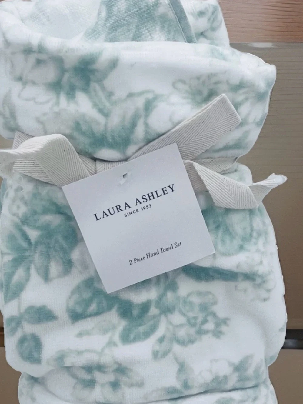 2 Laura Ashley Pale Green & White Floral Toile Velour Cotton HAND Towels NWT